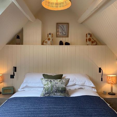 The Red Lion Inn Long Compton Extérieur photo